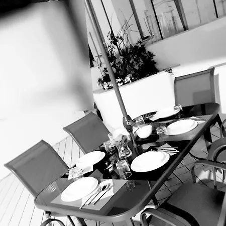 Casa Vacanze “ Benito “ 펜션 이스키아